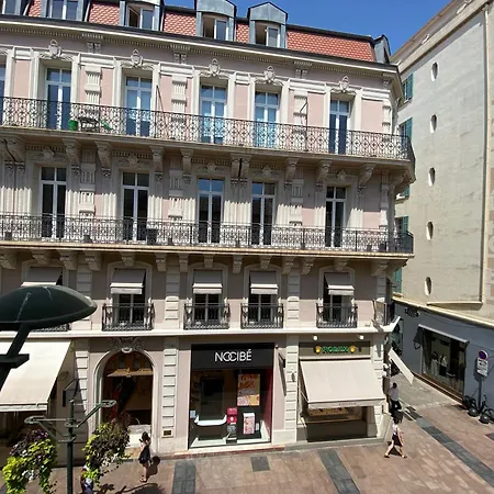 Apartment Cannes- Banane- Rue D'antibes - + Mezzanine Renove *